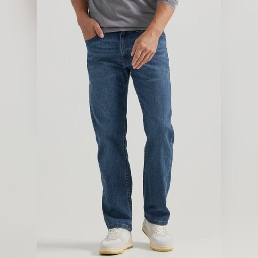 Wrangler Men's Regular Taper Fit Denim Jeans